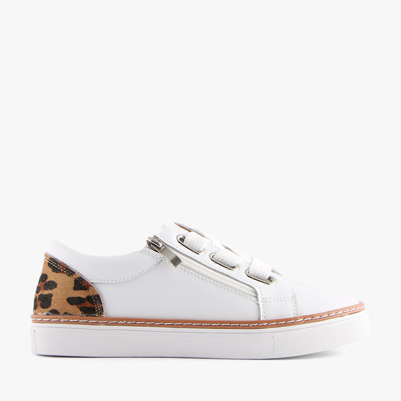 CHICKA WHITE/LEOPARD