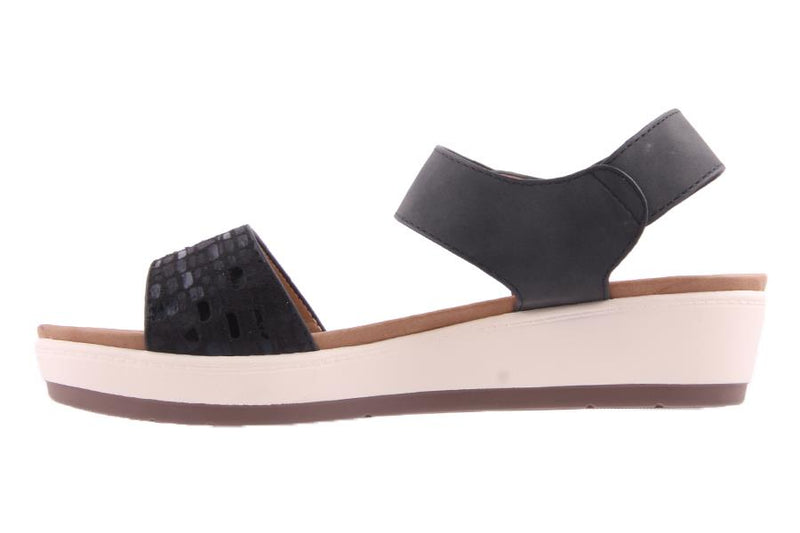 wedge sandals