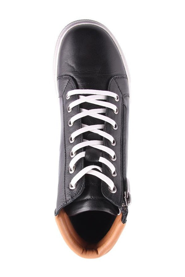 Ladies leather sneaker