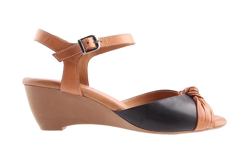 Ladies leather wedge sandal