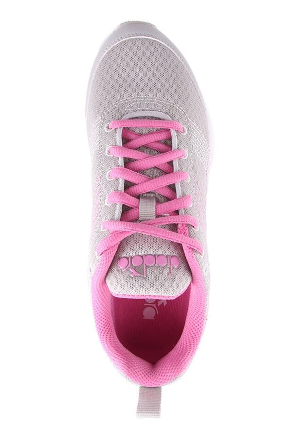 womans sneaker 